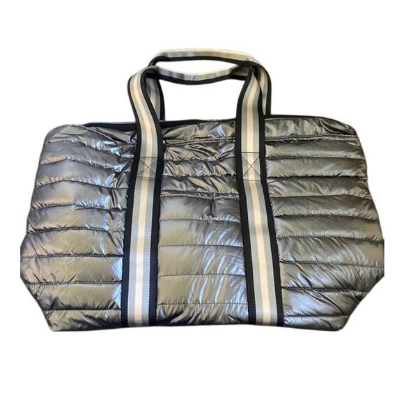 Fabletics the large quilted tote in grey metallic with Crossbody strap new witho - Picture 2 of 7